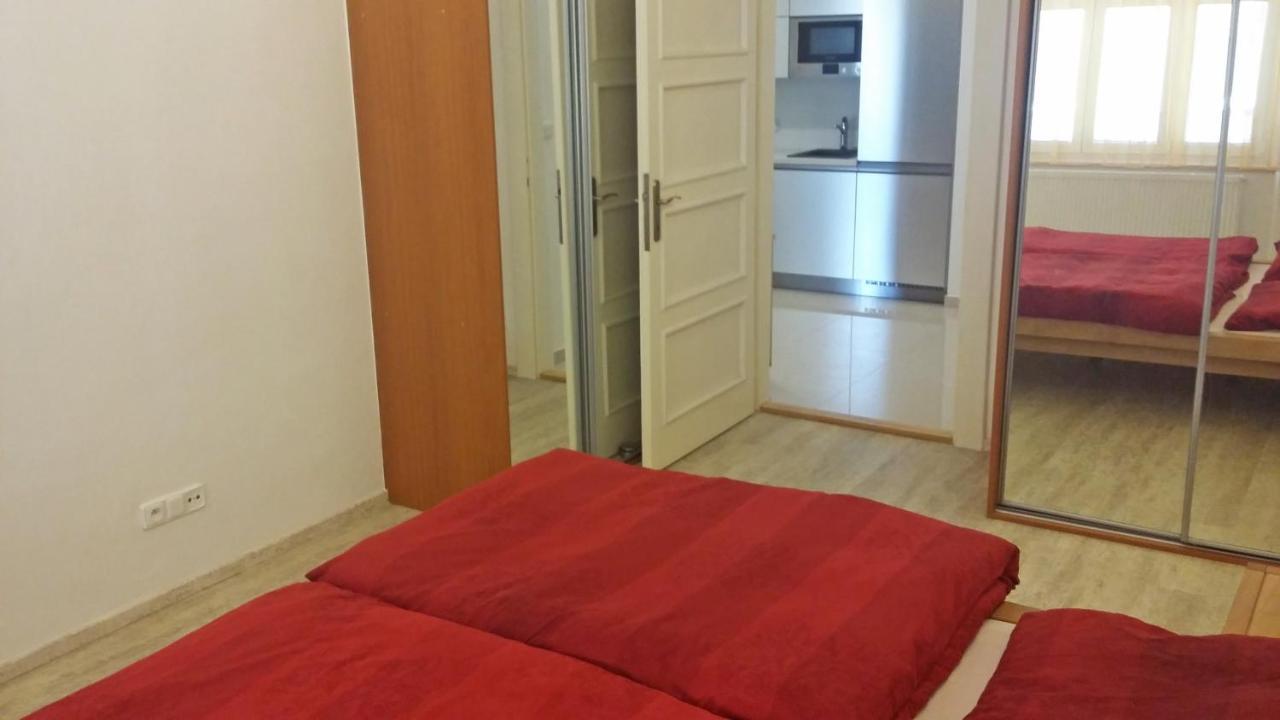 Apartment New In A Historical Building Prag